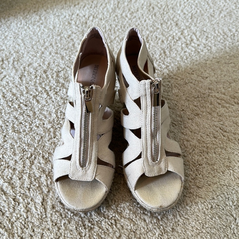 Merona tan wedge sandal size 9.5